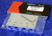 Load image into Gallery viewer, Fender Bass Bridge, Deluxe Hi Mass, 0081460049