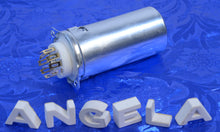 Load image into Gallery viewer, 9 Pin Noval J Slot Ceramic And Gold Tube Socket With Matching Shield, #9423G