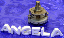 Load image into Gallery viewer, Fender '60s N.O.S. Three Position Rotary Switch For ???