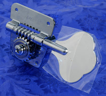 Load image into Gallery viewer, Fender American Vintage '70's Jazz Bass Tuners, 1 Set, 0076568049