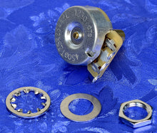 Load image into Gallery viewer, CTS 450G Series 250K Audio Taper Solid Shaft Volume Or Tone Control Pot, #450GSOL