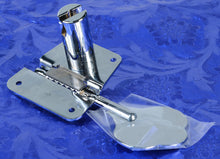 Load image into Gallery viewer, Fender American Vintage '70's Jazz Bass Tuners, 1 Set, 0076568049