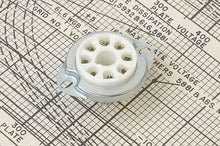 Load image into Gallery viewer, 8 Pin Octal Heavy Duty Convertible Top Or Bottom Chassis Mount Tube Socket #80086