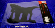 Load image into Gallery viewer, Fender '62 Vintage Strat 11 Hole 3 Ply BWB Pickguard, 0991345000