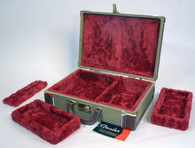 Load image into Gallery viewer, Fender Mississippi Sax Case Tweed+Red Plush 0991013000
