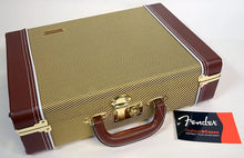 Load image into Gallery viewer, Fender Mississippi Sax Case Tweed+Red Plush 0991013000
