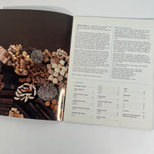 Load image into Gallery viewer, CF Martin Guitar 1976 Catalogue, Original
