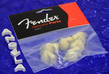Load image into Gallery viewer, Fender &#39;50s Style Cream Chicken Head Amplifier Knobs Pack Of Six, 0058164049
